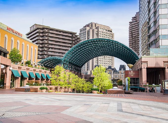 The arched glass roof over the plaza at Ebisu Garden Place